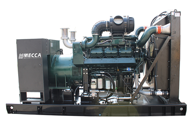 800 KVA tipo abierto bajo consumo de combustible del generador diesel de Doosan